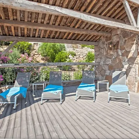 Avec Vue Sur La à *